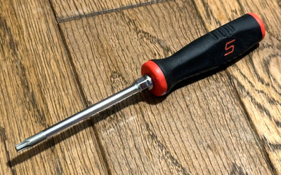   NEW SNAP ON Tools T20 TORX Driver Screwdriver RED Soft Grip Star Bit Mini