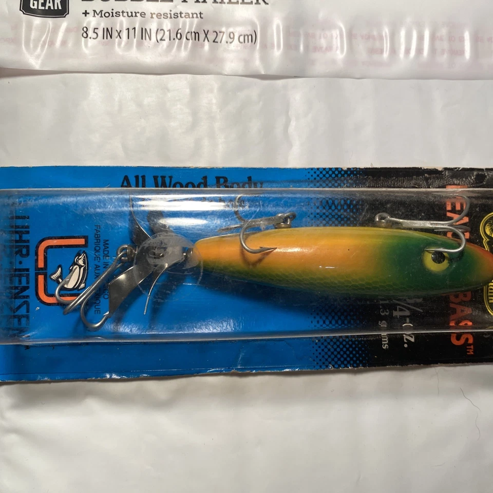 Señuelo de pesca vintage cuerpo de madera doble cola utilería Luhr Jensen nuevo en paquete Muskie Foto 4 de 4