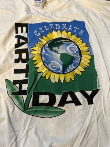 Vintage Celebrate Earth Day DDBean Tee Shirt