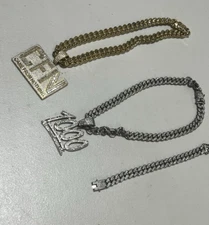 2 chains and a bracelet as on the picture