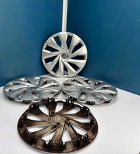 VW POLO 2G ORIGINAL 15 ZOLL RADKAPPEN SATZ 2G0601147A-2G0601147D