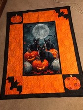 New Handmade Halloween Lap Quilt Kittens Cats Pumpkins Bats Moon 72 x 56 inches