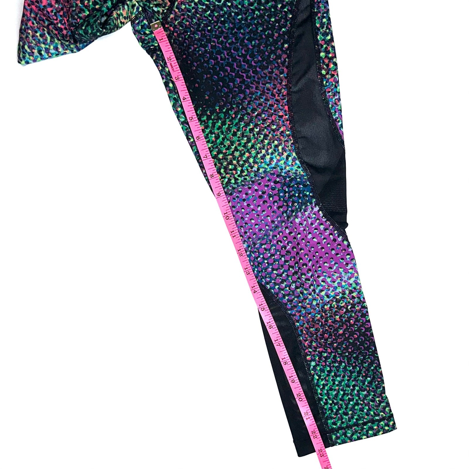 Nike Pro HyperCool Multicolor Pattern Mesh Capri … - image 15