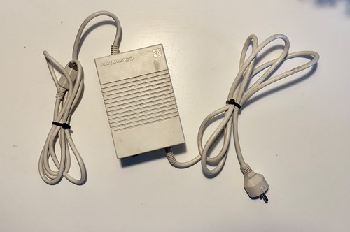 Commodore Amiga 500+ Plus inkl. Netzteil - komplett gereinigt TOP Zustand Läuft - Afbeelding 10 van 12