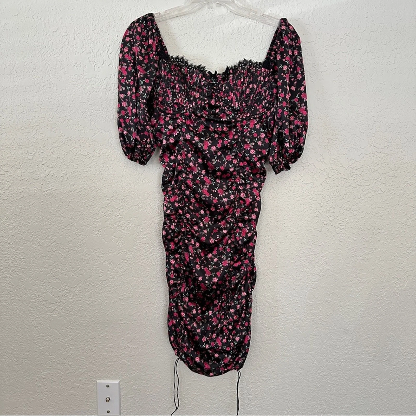 UNDERCOVER For Love and Lemons Melrose Rose abito grande nero rosso rosa