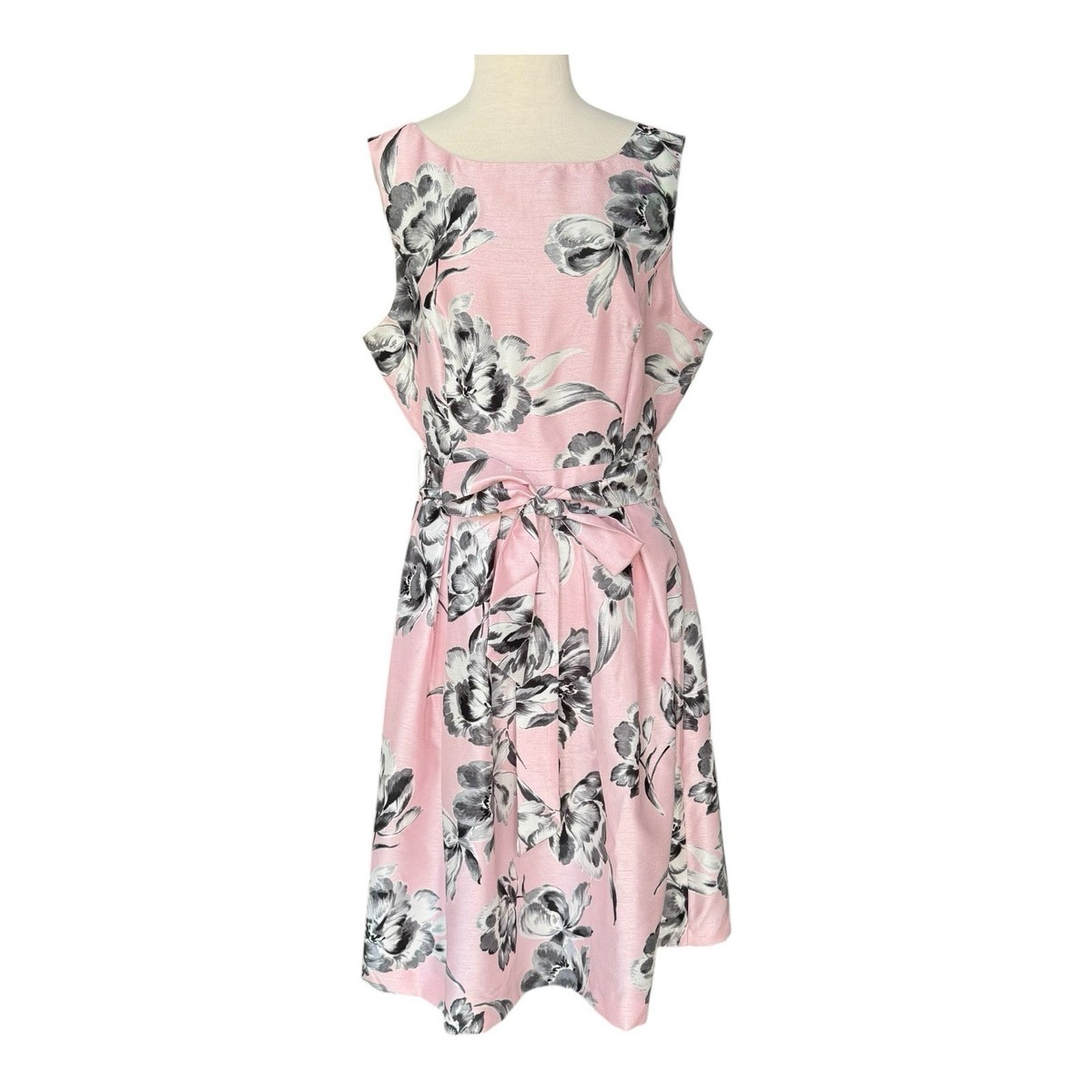 knee length dresses for ladies Jessica Howard main image 0