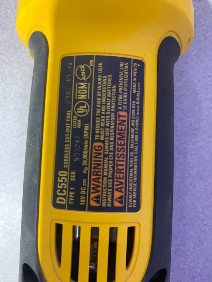 Dewalt DC550 18V Heavy Duty Cordless Cut Out Tool Great Condition TESTED WORKS - Image 4 of 4