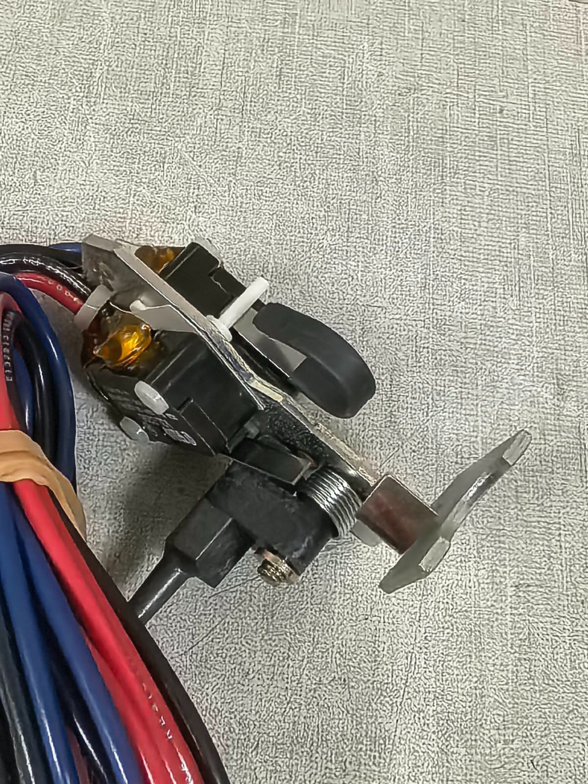 Eaton LAUAL1 / AA114LPK 1493D37G02 EATON LAUAL1 / AA114LPK 1493D37G02 AL/LO AUXILIARY SWITCH 7