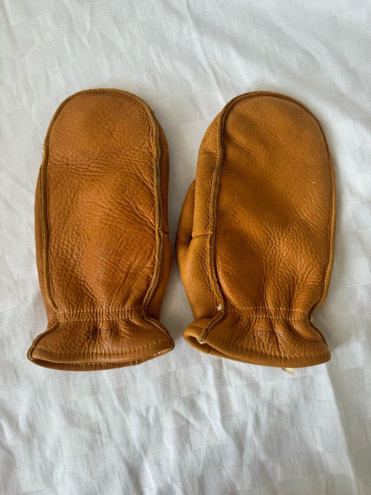 Vintage Cabela’s Leather Hunter Mittens Glove L Yellow Thinsulate Insulated Pair