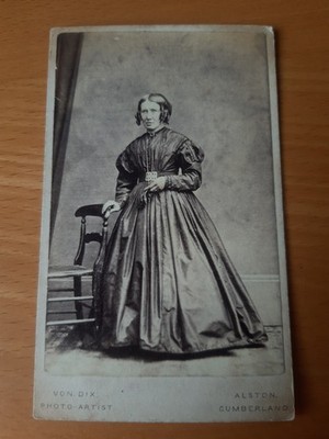CDV Frau Haar Ringel Reifrock - Von Dix Alston Cumberland viktorianisches Foto kk