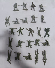 Lot of 9 Vintage Tim-Mee 2.75" WWII Figures and 15 Unbranded 2.5" Figures