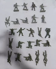 Lot of 9 Vintage Tim-Mee 2.75" WWII Figures and 15 Unbranded 2.5" Figures