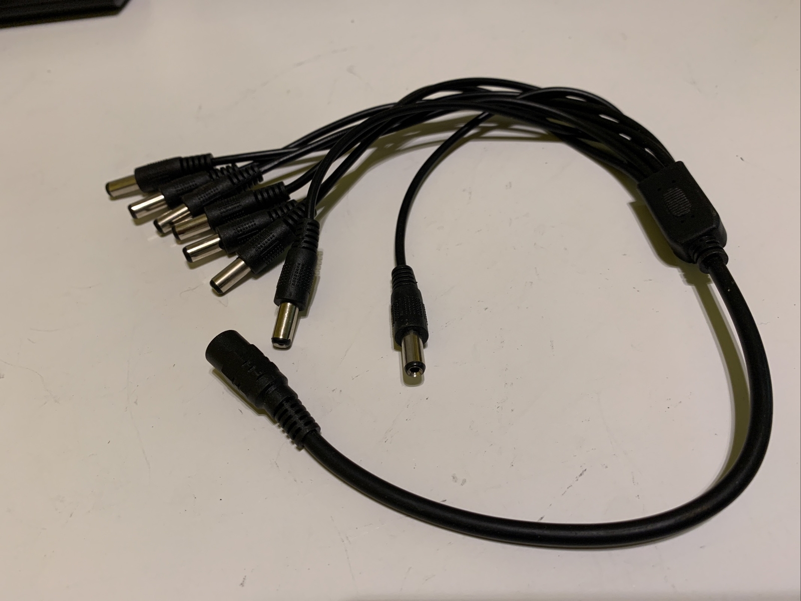 DC Power Splitter 8Ch 1 Female to 8 Male Connector CCTV Security System ...