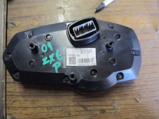 2009 - 12 Kawasaki ZX6R ZX600 Speedometer Meter Assembly 2009 - 12 Kawasaki ZX6R ZX600 Speedometer Meter Assembly