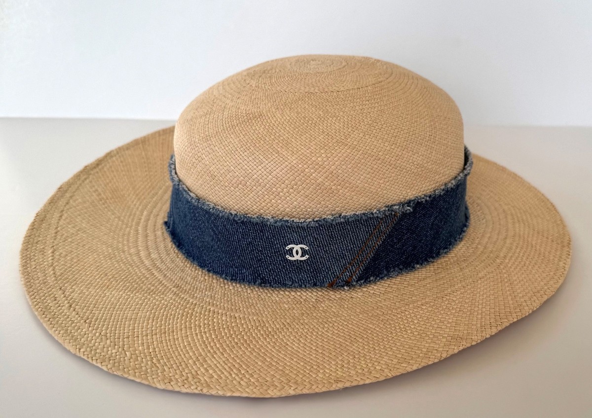 CHANEL BEIGE BLUE DENIM TRIM RAFFIA STRAW FEDORA HAT CAP S  display picture 2