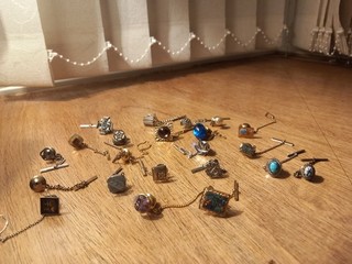 Lotto di 22 x SPILLE / CRAVATTE vintage