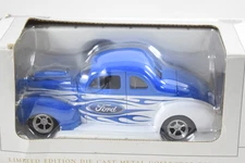 SpecCast Ford 1940 Ford Coupe White Blue Flames 1/24 Diecast IOB