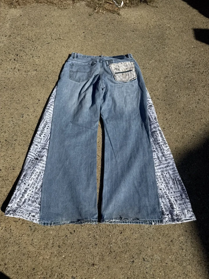 jeans personalizado azul claro lavagem música branco e preto muito folgado Y2K 34 32 - Imagem 2 de 4