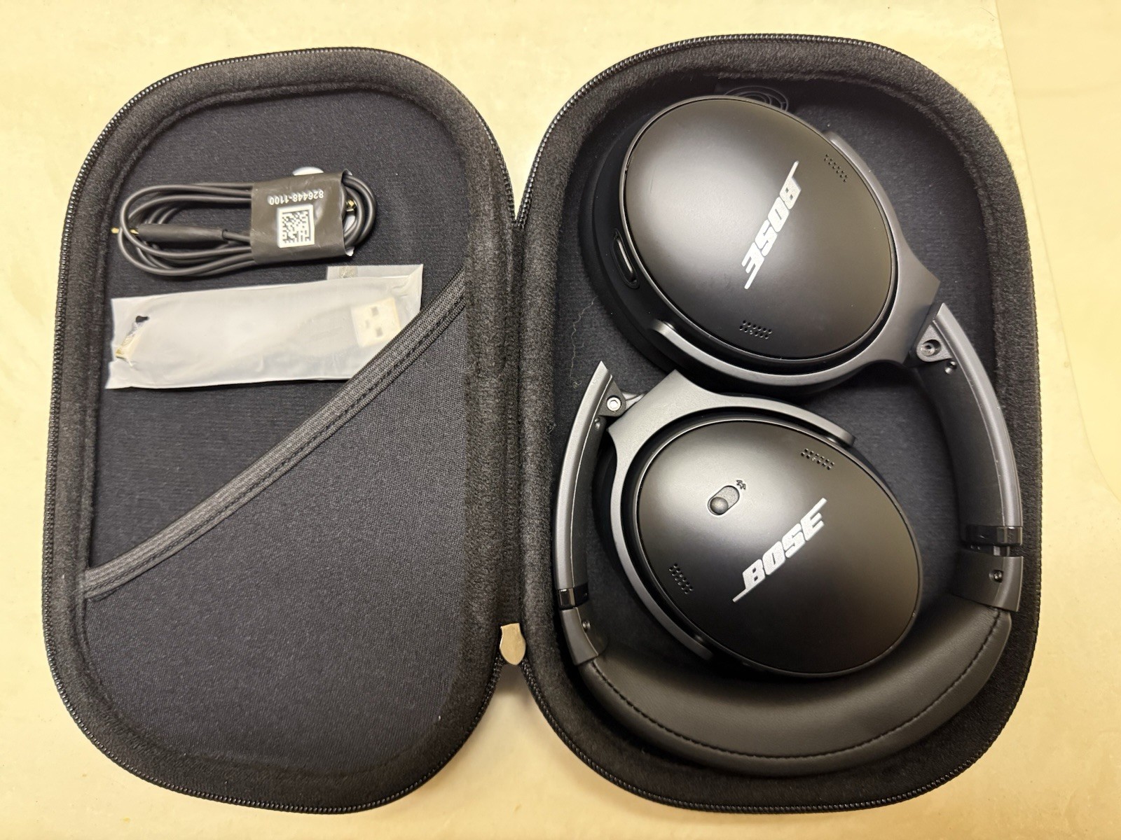 Bose QC45 Noise Cancelling Over Ear Headphones Black Matte With Case & 2 Cords-image
