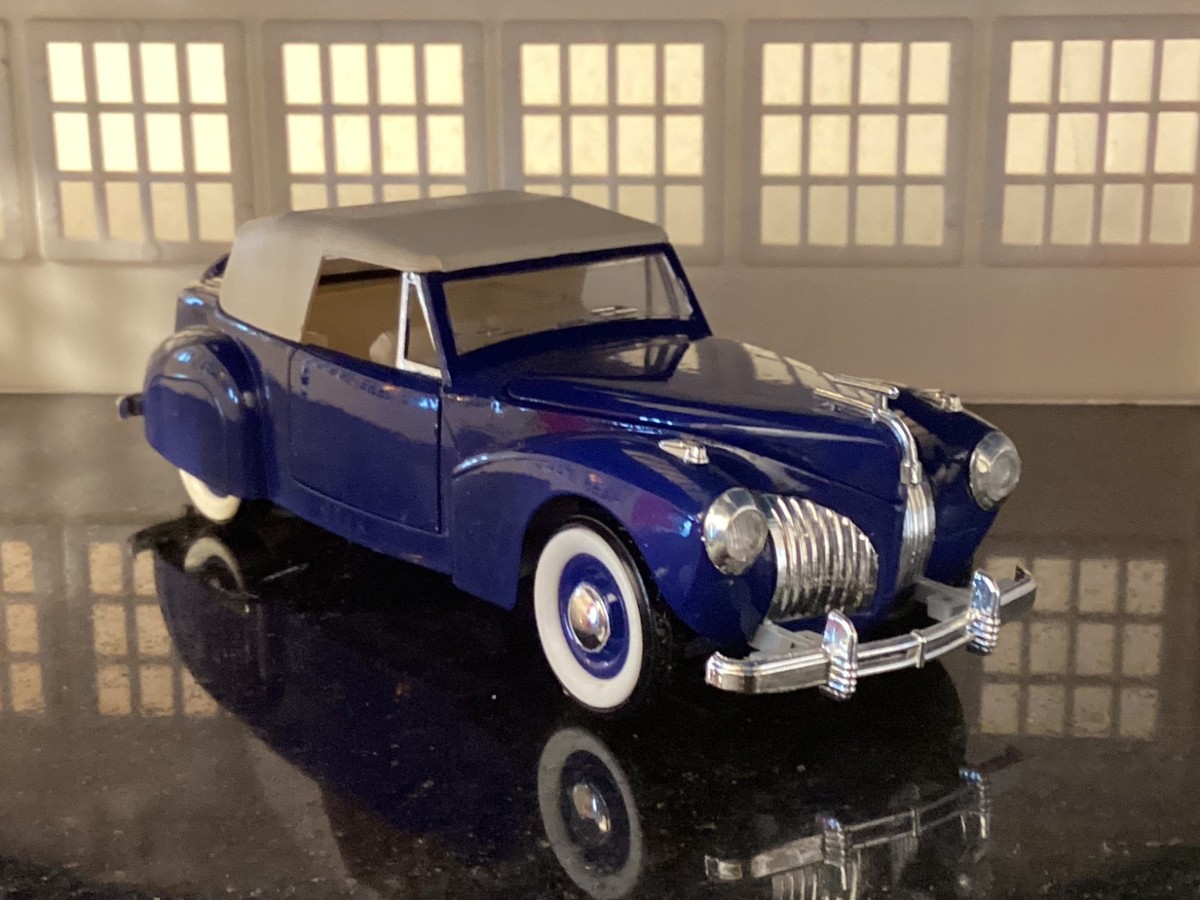 A Lincoln Continental cabriolet 1/43 diecast by RIO / Italy | eBay