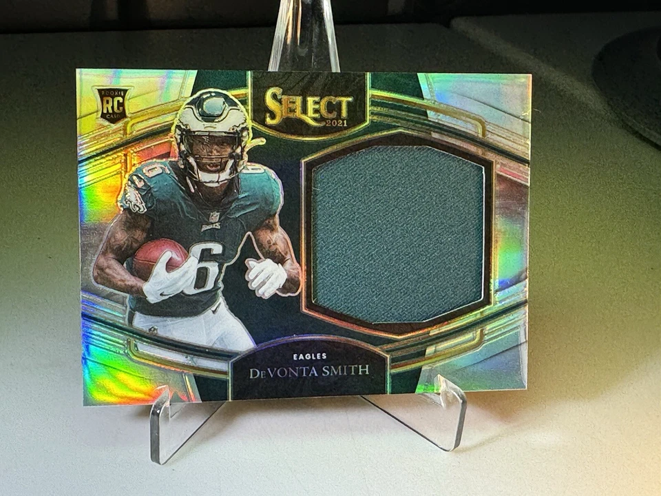 2021 Panini Select Jumbo Rookie Swatches Rookie Card Devonta Smith #JS-DSM 61/99 - Image 2 of 4