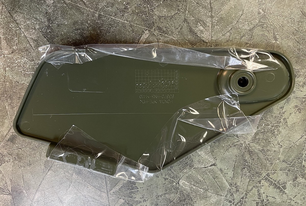 04-06 Honda Rancher 350 Green Storage Box Cover & Stud Lock