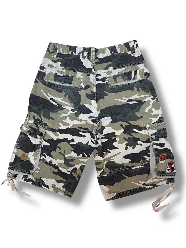 Vintage Y2K JNCO Camouflage Camo Cargo Shorts Military patches Men’s 31 X 31 - Image 2 of 4