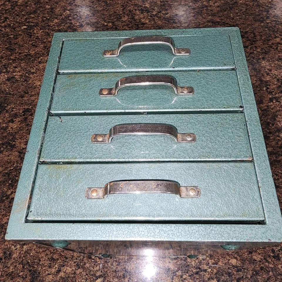 Vintage Wards Master Quality, 4 Drawer, Metal , Small Parts Storage Cabinet - Image 2 of 4
