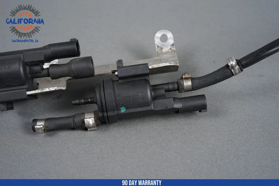 Соленоид переключающего клапана 98-11 Mercedes W211 W208 E320 S550 CLK EGR со шлангом изготовитель оборудования - Изображение 3 из 4