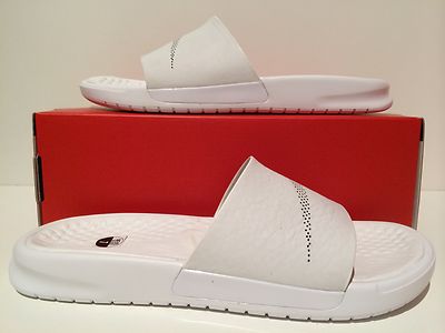 New Men's NikeLab Nike Benassi  Slide Lux Sandal Triple White Size 7 818742 100