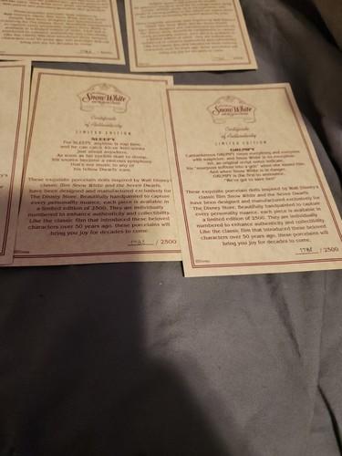 Juego de muñecas Blancanieves y los siete enanitos de Disney, edición limitada de muñecas de porcelana - Imagen 10 de 24