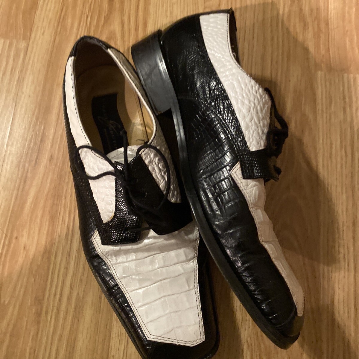 Giorgio Brutini Black White Embossed Reptile Print Lace Up 
