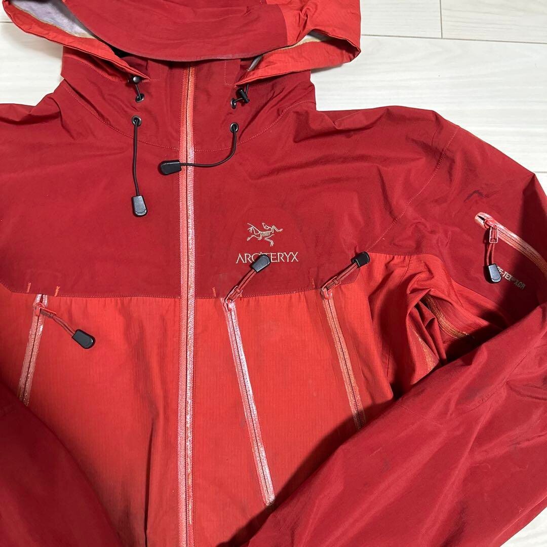 Giacca Theta ARC'TERYX usata L rossa anni 00 made in Canada Gore Tex vintage