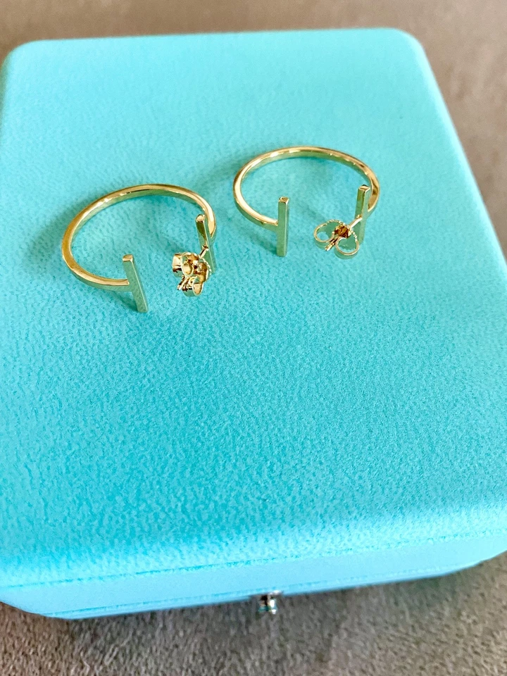 正品蒂芙尼 T 环状耳环 18k 黄金中号 1820 美元 — 第 4/4 张图片