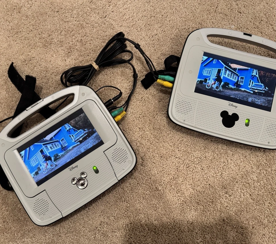 Disney Dual Screen Portable DVD Player - Pirates Of The Caribbean D7500PDD Works - Image 4 of 4