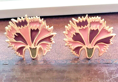 VTG PIERRE LANG ENAMELED Applied GOLD PINK CARNATION Clip-On EARRINGS PL Mark