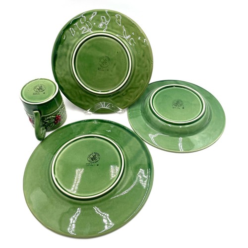 Pinheiro Bordallo Christmas Holly Berry Rimmed Dish Set Green - Pick Your Piece! - Picture 13 of 24