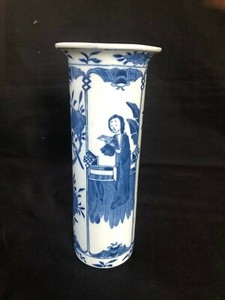 Antique chinese porcelain vase . Marked Bottom 4 characters
