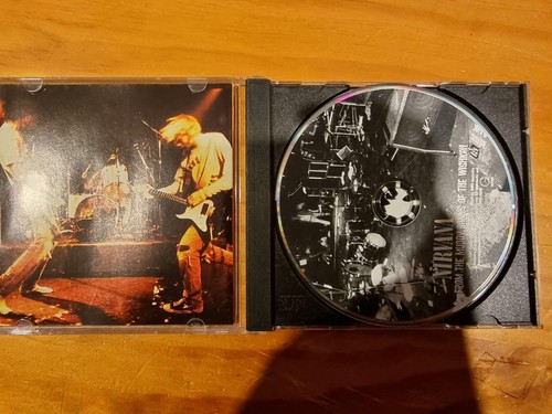 Nirvana – From The Muddy Banks Of The Wishkah Good Condition FREEPOST IN AUST - Picture 2 of 3