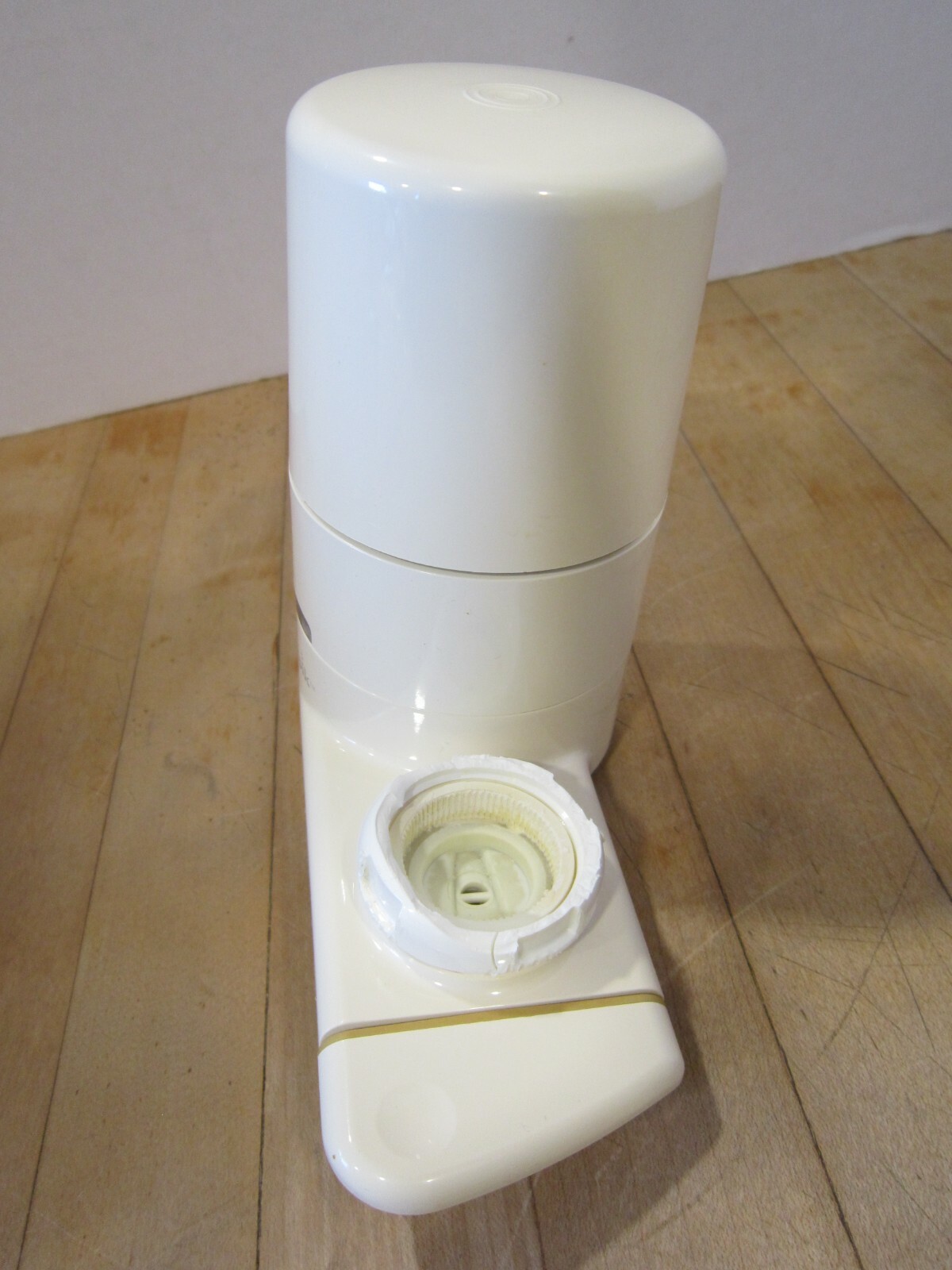 Waterpik F7 water filter and 2 unopened replacement filters for F7,F2