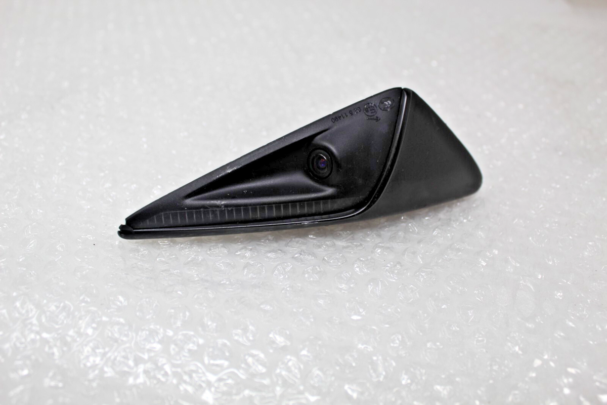 Genuine 2017-2022 Tesla Model Y / 3 Front Left Fender Camera