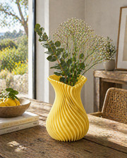 Heart Shaped Ribbed Spiral Vase Decorative Flower Holder Love Vase 4 Sizes
