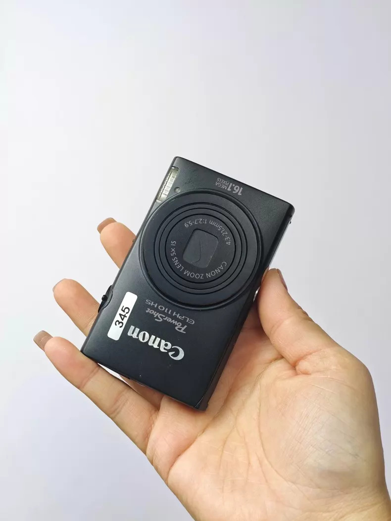 Canon Powershot ELPH 110 HS IXUS 125 HS IXY 220F 16.1MP Digital Camera black