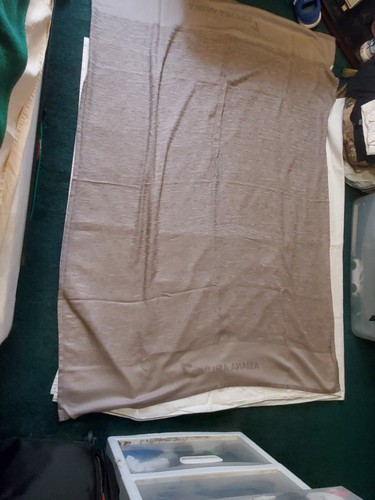 Coperta/Coperta da viaggio economica Asiana Airlines 59"x 41" colore grigio marrone. - Foto 3 di 4
