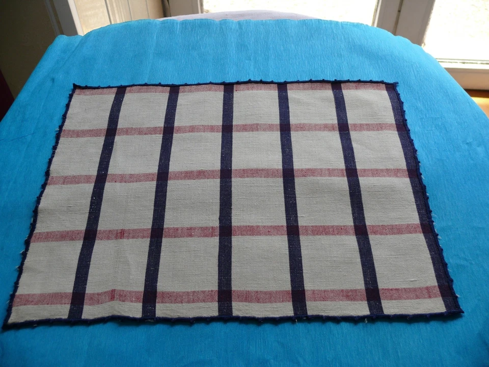 Ancien napperon en lin avec liteaux rouge et bleu  34,50 x 27cm linge de table - Photo 4/4