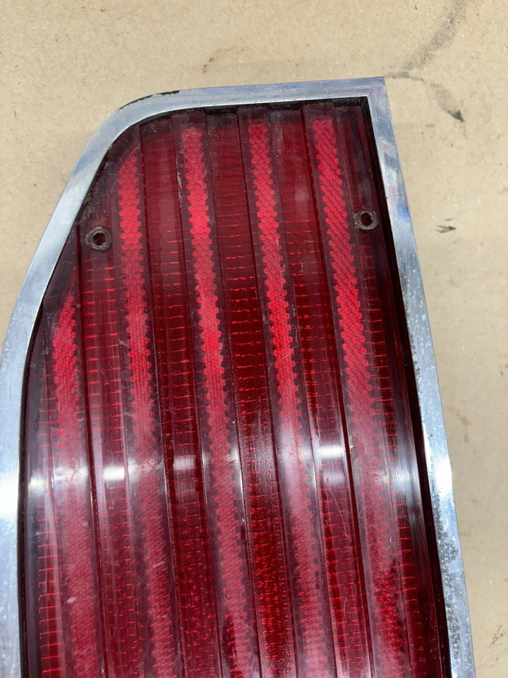 Ford Country Squire Ltd 1979 1991 vagón luz trasera izquierda D9AB camión Foto 4 de 4