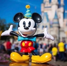 Disney Parks Mickey Mouse 90th Birthday Sipper Collector's Cup  Straw