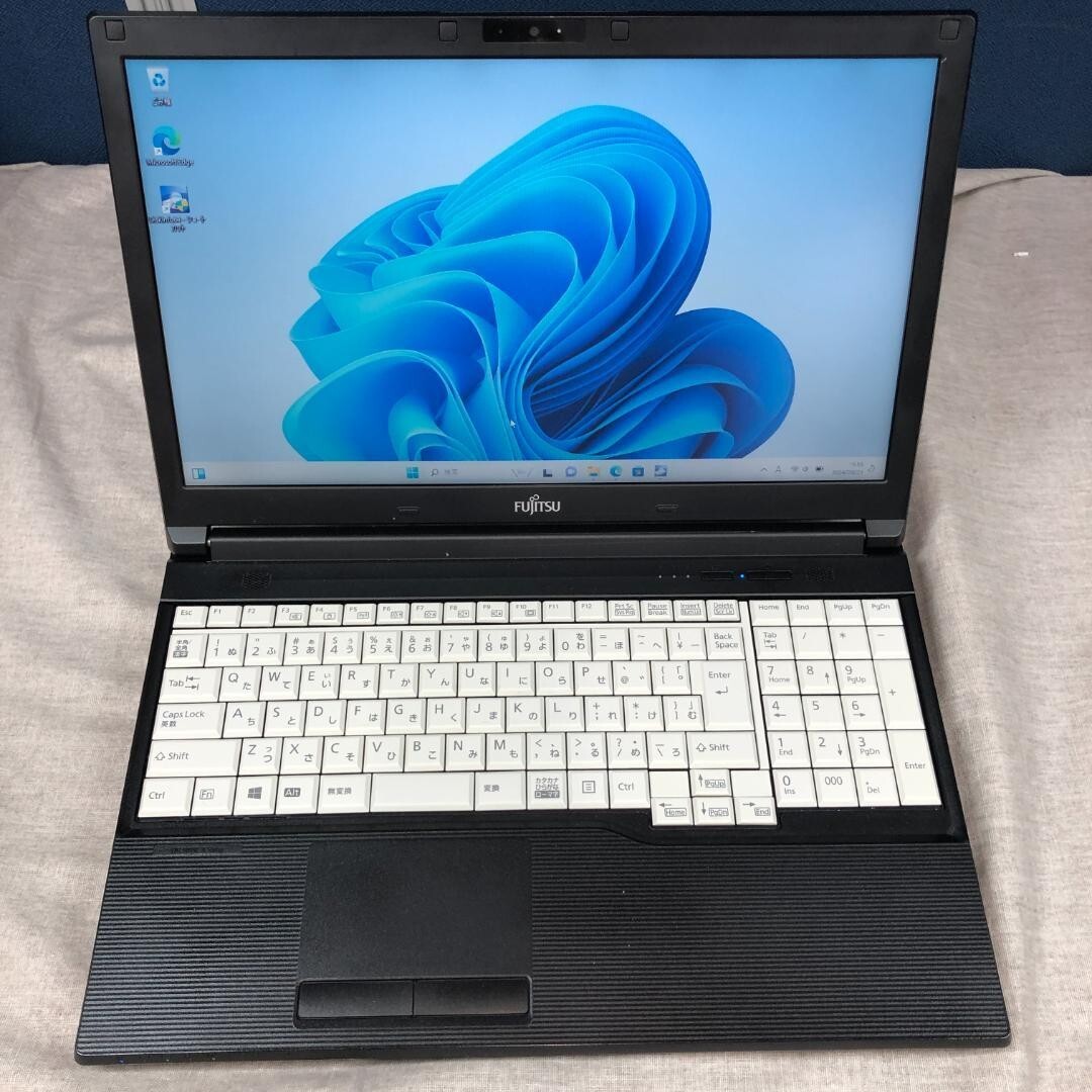 Fujitsu FMV LIFEBOOK A577/P Intel Core i5-7300U SSD 128GB Fujitsu FMV LIFEBOOK A577/P Intel Core i5-7300U SSD 128GB