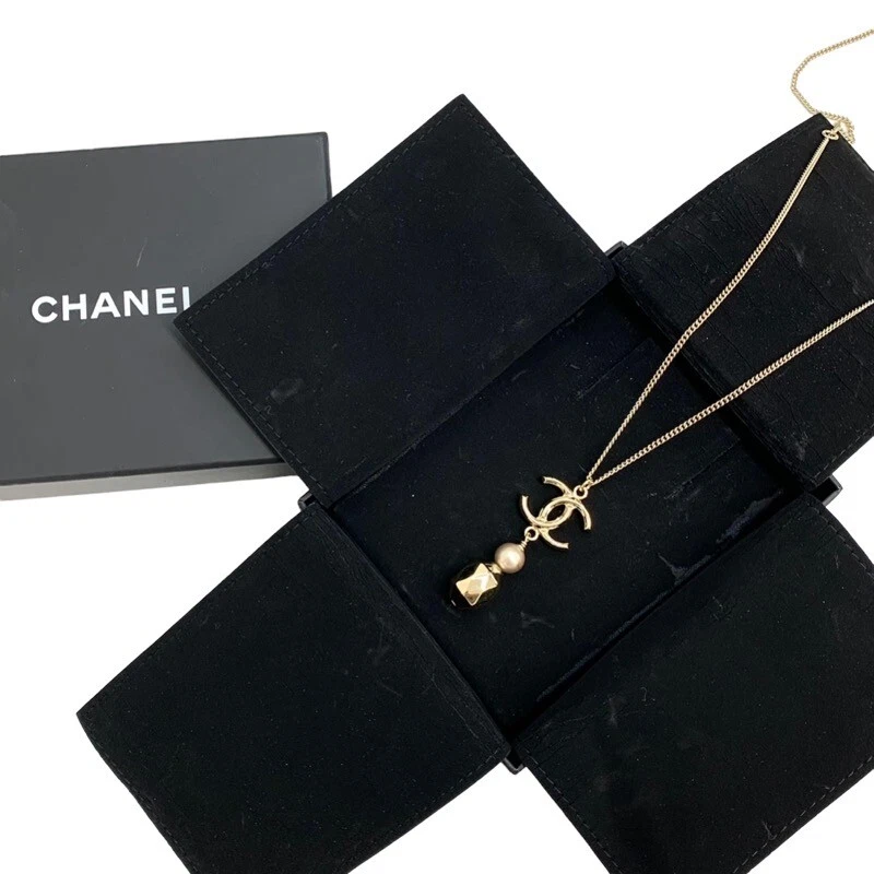 Ciondolo Chanel B17P Logo Marchio Coco Collana Oro Catena Perla Accessori Donna