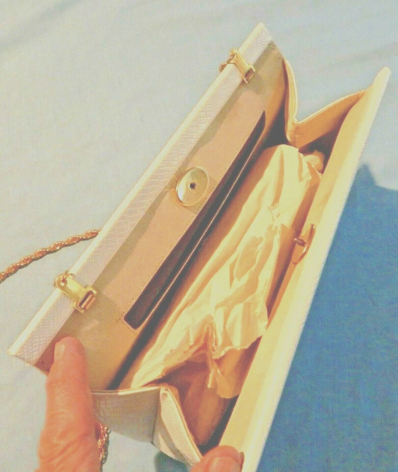 Vintage '60s Harry Levine HL White Clutch Handbag Purse Brass Chain USA NEW - Image 3 of 3